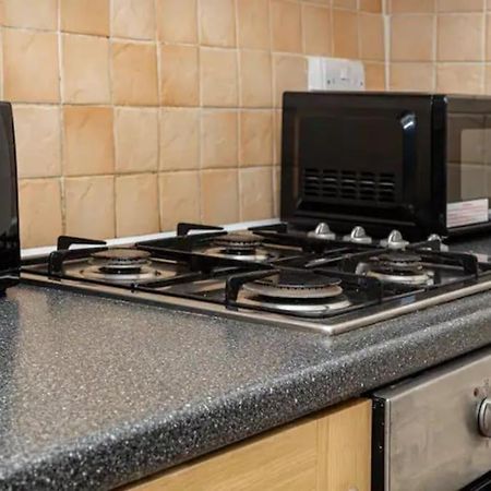 Tranquil 1Br In South Bank With Onsite Parking Apartman London Kültér fotó