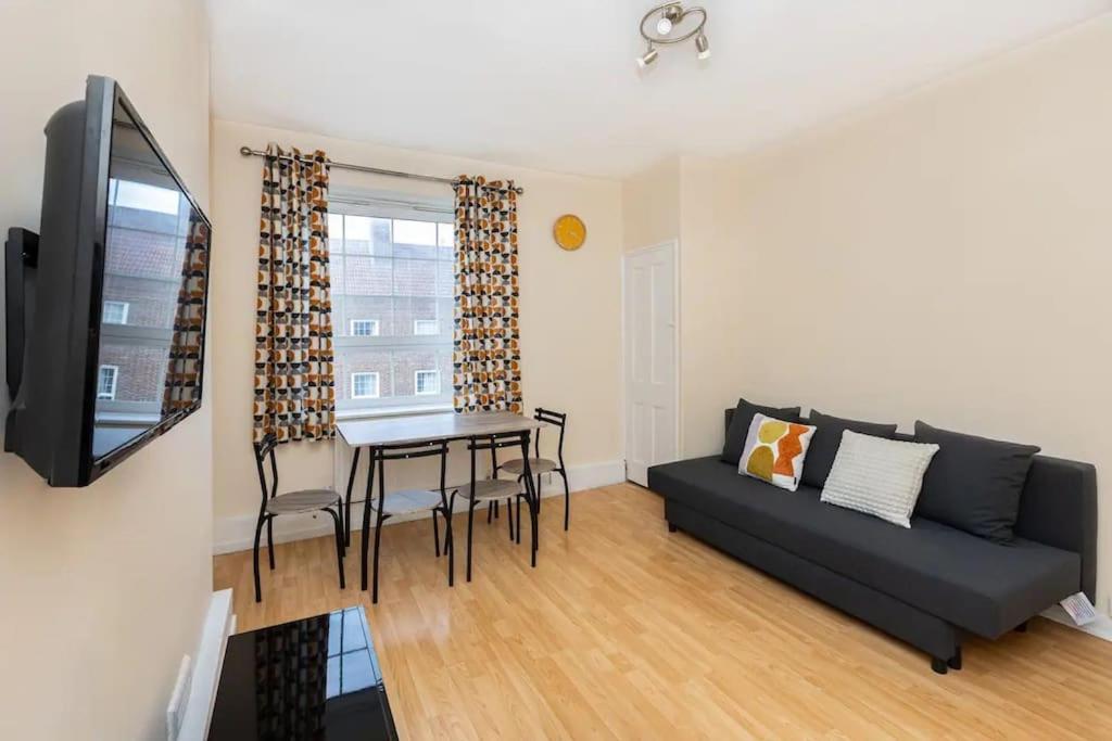 Tranquil 1Br In South Bank With Onsite Parking Apartman London Kültér fotó