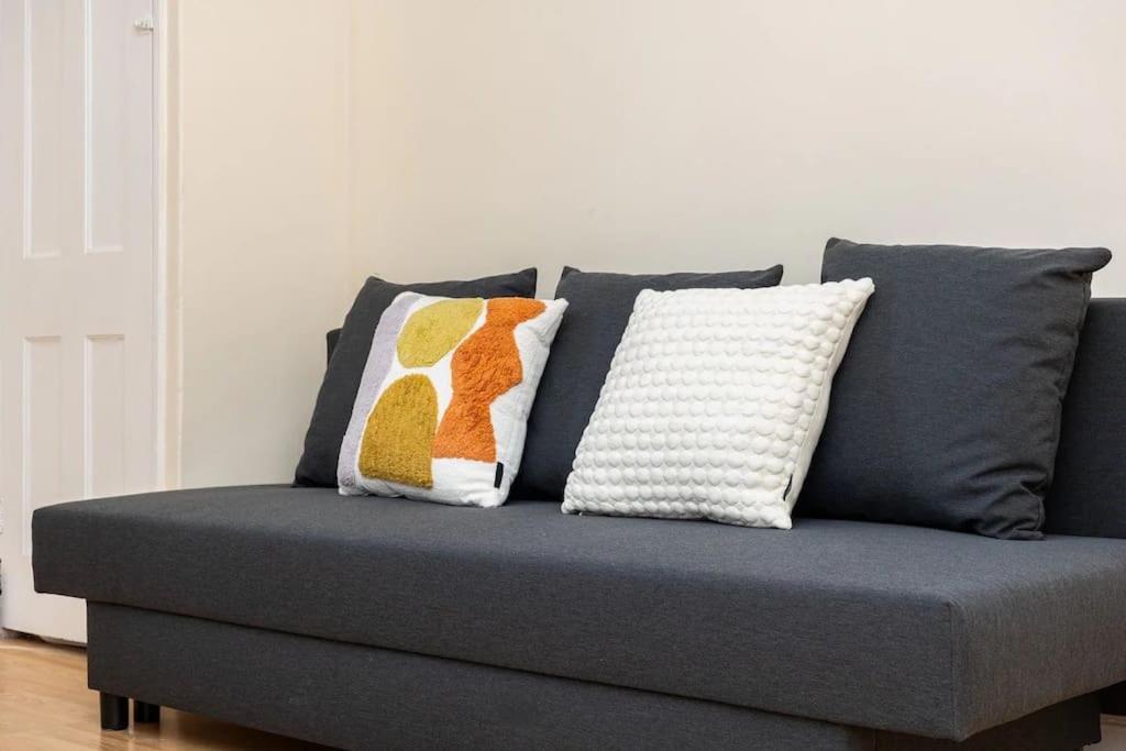Tranquil 1Br In South Bank With Onsite Parking Apartman London Kültér fotó
